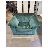 Overstuffed Easy Chair, 50ï¿½ x 40ï¿½ x 33ï¿½t