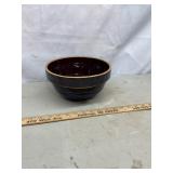 Vtg Brown Pottery mixing bowl. Marked USA 9 IN