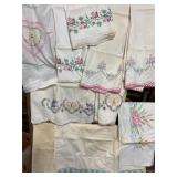 Vtg Embroidered Pillow Cases