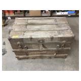 Vintage steamer trunk 34x20x23