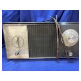 General Electric Clock and AM Radio