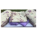 King Size Quilt, Shams and Pillows