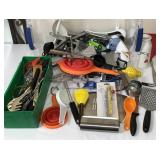 Large Kitchen Utensil Lot