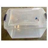 Tote w/ Lid