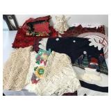 Doilys/Linens/Runners