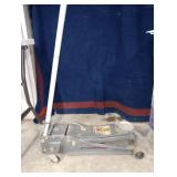 Pittsburgh 3-ton floor jack