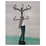 Women's necklace holder