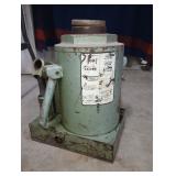 Vintage Simplex 50 ton hydraulic jack