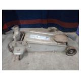 Pro-lift floor jack