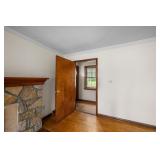 Lower Unit- 3 Bedrooms/2.5 Bathrooms/Fireplace