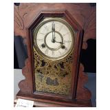 Vintage/Antique Wood Gingerbread Clock