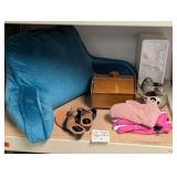 Misc Household Lot Sz 8 Sandles, Gloves, etc