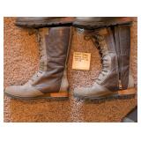 Sorrel Grey Suede Boots, Womens Sz 7.5/8