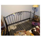 Metal Twin Daybed w/ Trundle