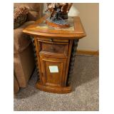Riverside Furniture Medley Chairside Chest/Table B