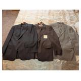 Mens 2pc Suits (Fit XL) Ralph Lauren, Von Maur)