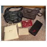 Women's Purses/Clutches