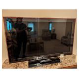 Samsung TV w/ Remote