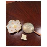 Crumb Catcher & Anrice Porcelain Dish