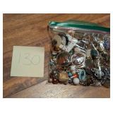Lot of costume/vintage jewelry (B)