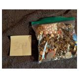 Lot of costume/vintage jewelry