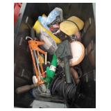 25 Gallon Husky Tote Chauking Guns Tool LOT
