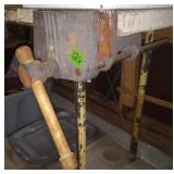 Power Kraft Wood Vise NEED TO UNATTACH FROM BENCH