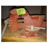 Columbian 3-1/2' Bench Vise