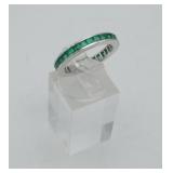 18k Gold Natural Emerald Infinity Ring 3.6g TW
