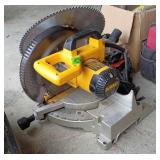 10' DeWalt Compound Miter Saw DW703