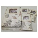 NIP Gold Leaf Fabric Tablecloth & Napkins 52x70