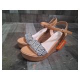 Womens Azaleia Wedge Sandals Size 8 NEW