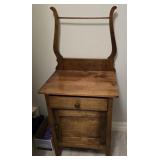 ANTIQUE WOODEN WASHSTAND