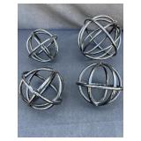 4/ Decorative metal wire balls