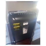 Amazon basics paper shredder works