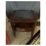Square end table 22x22x24 tall