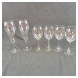 2 Champagne Flutes, 4 Wine Glasses