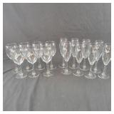 7 Wine Glasses, 8 Champagne Flutes