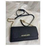 Micheal Kors purse
