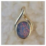 14K YG Fire Opal Pendant  3/4" - 0.07oz