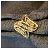 10k YG Ring with Diamonds