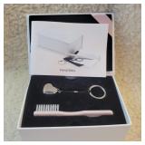 Pandora Cleaning Kit with Keychain/opener, B
