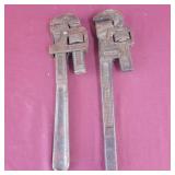 2 Pipe Wrenchs