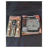 Ratchet Set + Swivel Flashlight