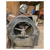 GE Squirrel floor fan