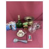 Box lot of misc items including vintage ice cream