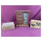 Vintage Past Times Hand Carved Tudor Wooden Spice