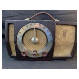 Vintage short-wave Zenith radio