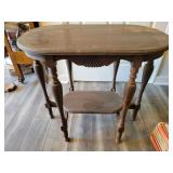 Oval Side Table 32Wx20Dx29T
