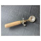 Vintage Arnold No 50 ice cream scoop